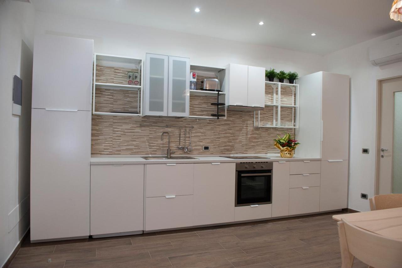 Sungarda Apartment มอนซามบาโน ภายนอก รูปภาพ