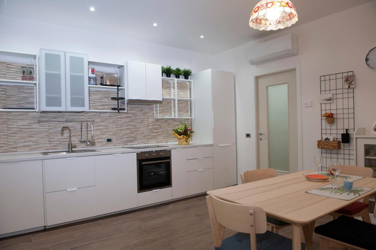 Sungarda Apartment มอนซามบาโน ภายนอก รูปภาพ