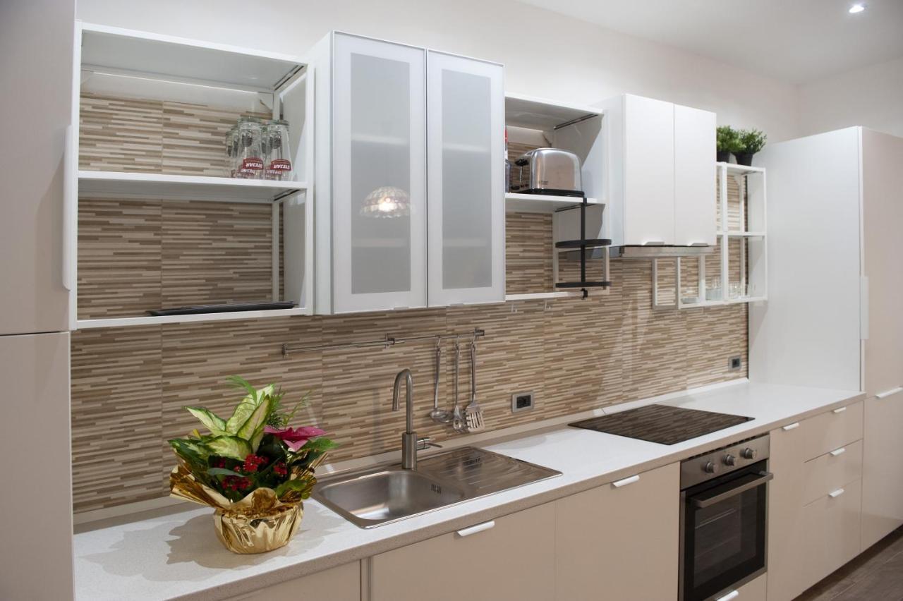 Sungarda Apartment มอนซามบาโน ภายนอก รูปภาพ