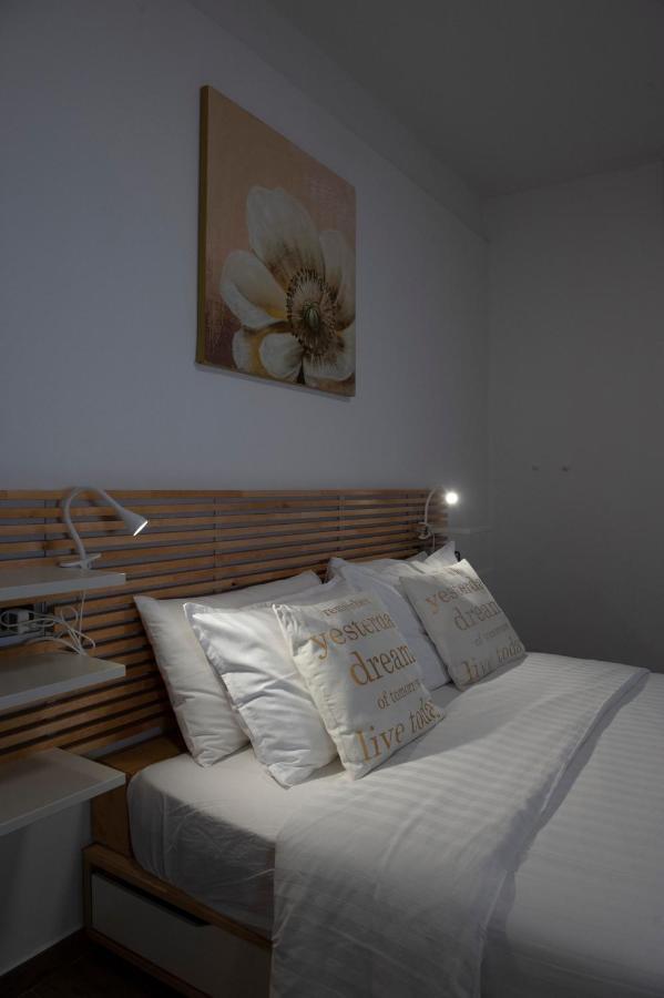 Sungarda Apartment มอนซามบาโน ภายนอก รูปภาพ